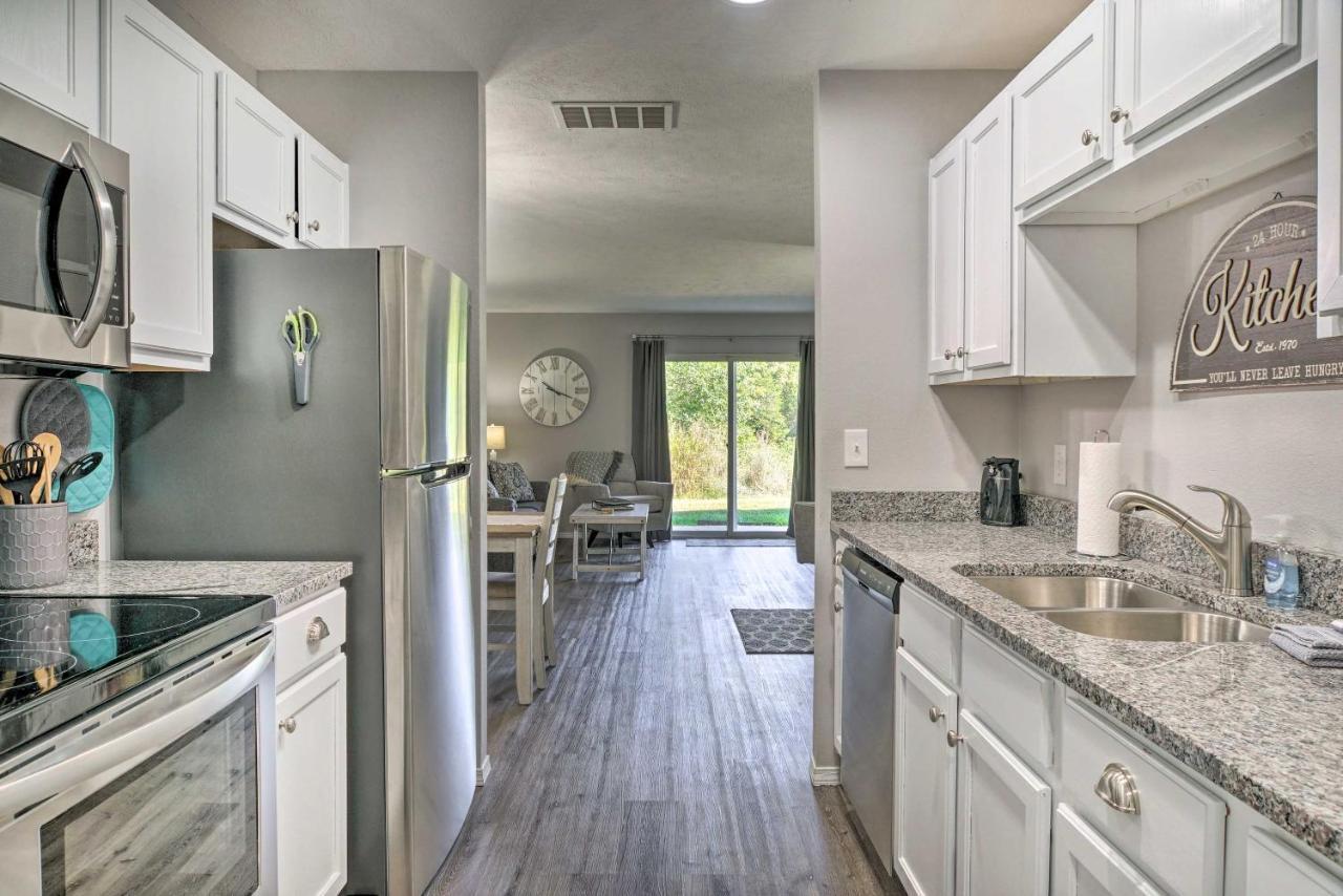 Cozy Condo With Pool Access, 5 Mi To Table Rock Lake Branson Eksteriør billede