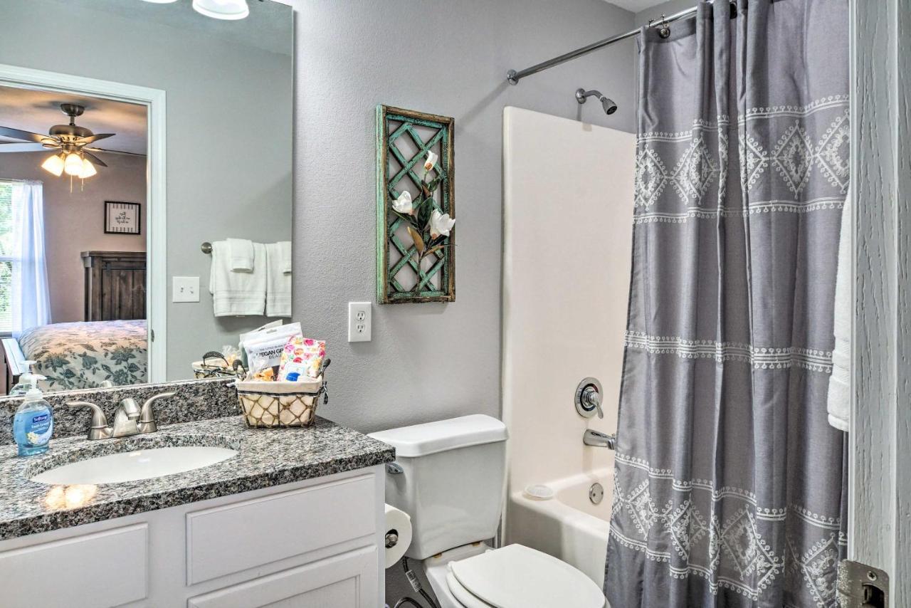 Cozy Condo With Pool Access, 5 Mi To Table Rock Lake Branson Eksteriør billede